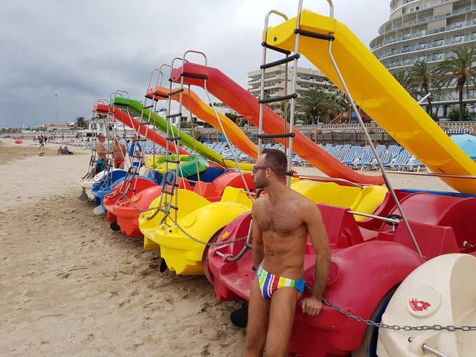 2 pic. Rainy weather isn't a hindrance to rest. Especially with colorful swimwear from @monoceros_store