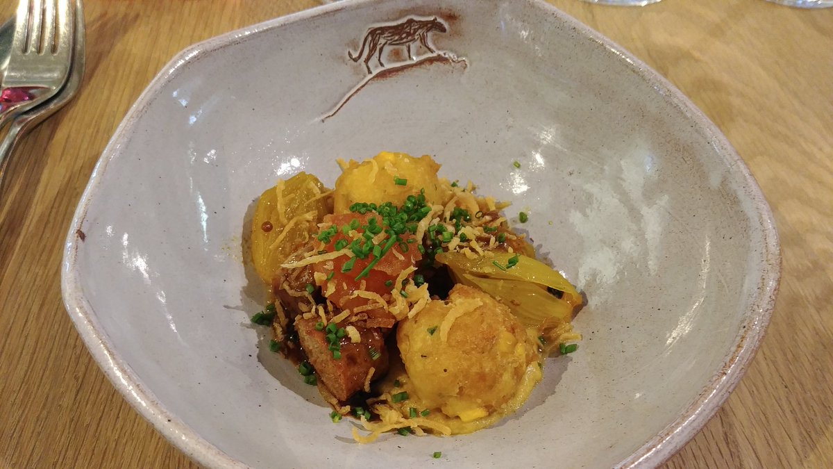 JanetMRowsell's tweet photo. We had an awesome lunch @LeopardLeapWine today for their South African Table Lunch 🙌☺ R250 per person and you eat right at the kitchen AND sit with the chef Pieter de Jager ☺ #satable https://t.co/jJw1ITveHD