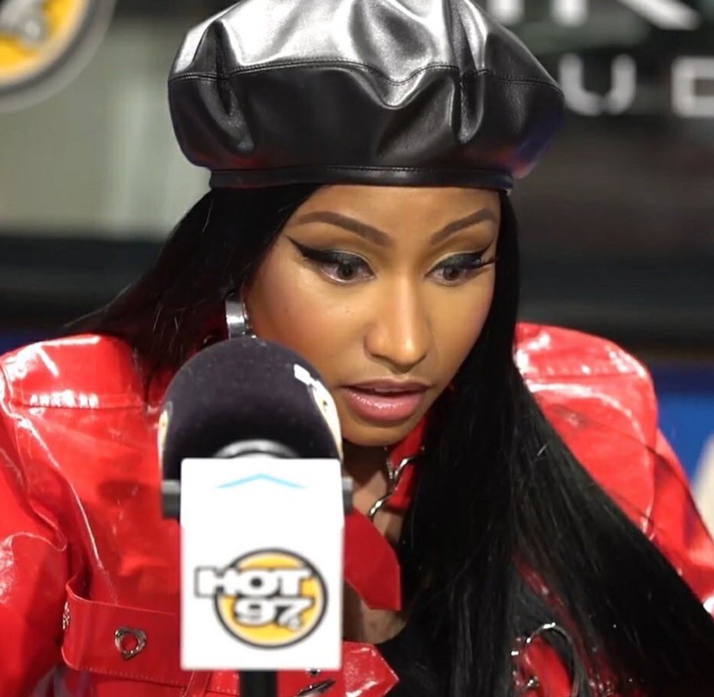 amazaynbitch's tweet image. someone's getting fired tonight... cause girl💀💀