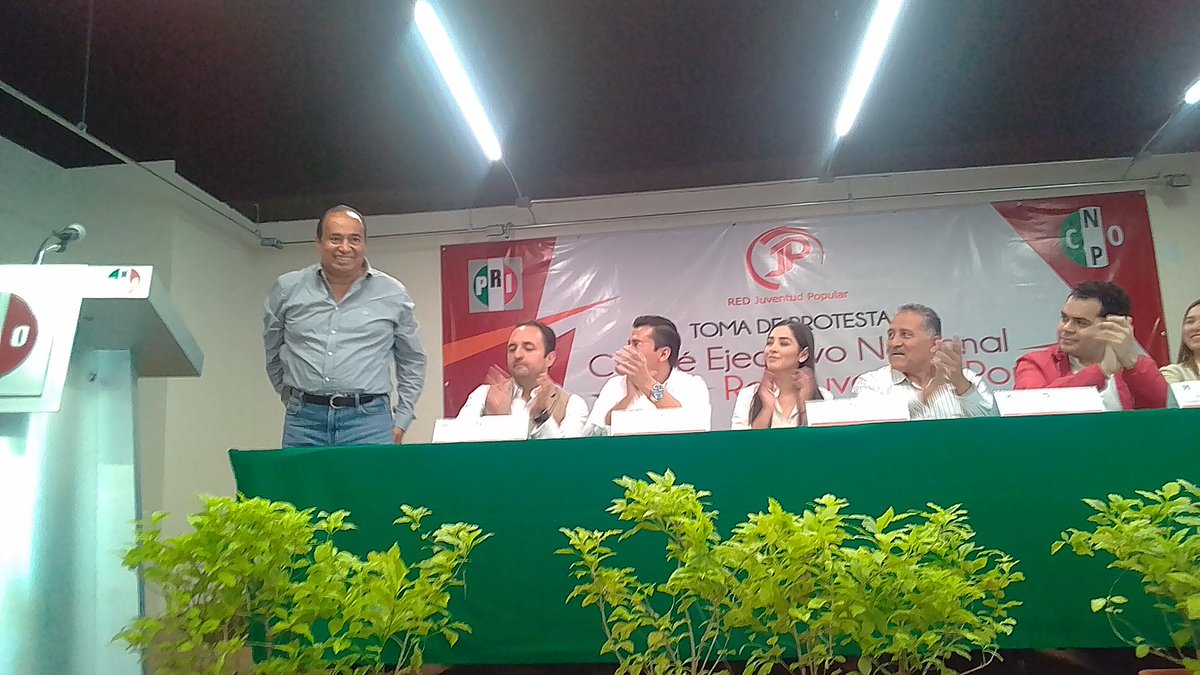 alfredo_ferrari's tweet photo. Presente en la toma de protesta del @CENJP. Enhorabuena a sus nuevos dirigentes @fuensantaGuerr4 y @Jos_lvarez. ¡Mucho éxito! https://t.co/39mHAR49Kr