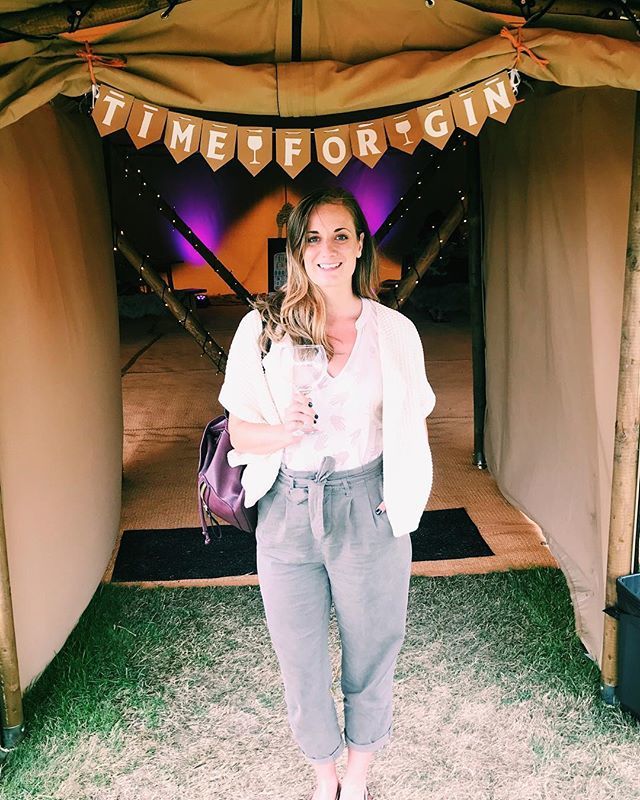 Lovely afternoon at my first British Gin Festival - I still can’t get over how popular #gin is here in the Uk. Every bar or pub has at least 10 gins to choose from (including local or craft!) <a href="/ginvincible/">Gari Thomas</a>.at.the.farm provided me a great opportunity to tr… ift.tt/2MYkpCT