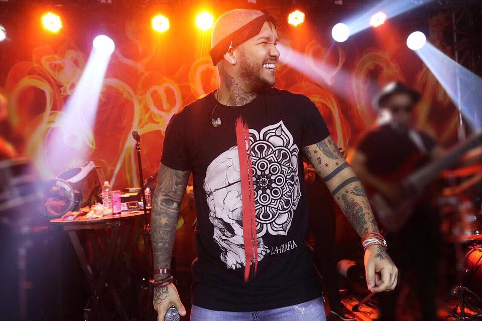 PrincipeDaVoz's tweet photo. Por mais cem anos amar você 💜@OficialSuel https://t.co/86xEbkTcHZ