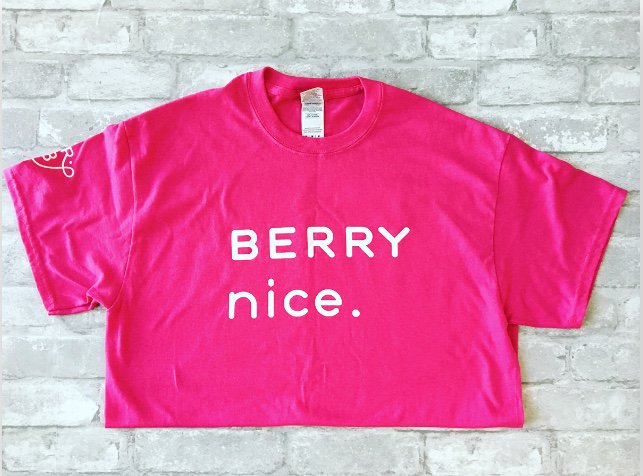 DrBriteNaturals's tweet photo. Have a Berry Nice weekend ๐ with 10% OFF + a FREE Dr.Brite T-Shirt when you use promo code: BACKTOBRITE ๐ Limit one shirt per order, while supplies last. Code expires at 11:59 pm on Sunday, August 19th! Snag your shirt here: https://t.co/hDur8GKJRo #FreeSwag #DrBrite https://t.co/Qk4Uk8HTlk