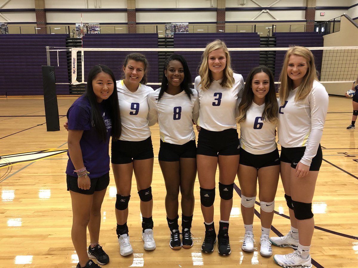 CoachKUnrau's tweet photo. Missing a few managers, but here is your 2018 VC Volleyball team! 💜🏐 https://t.co/Rm5XABvRXY