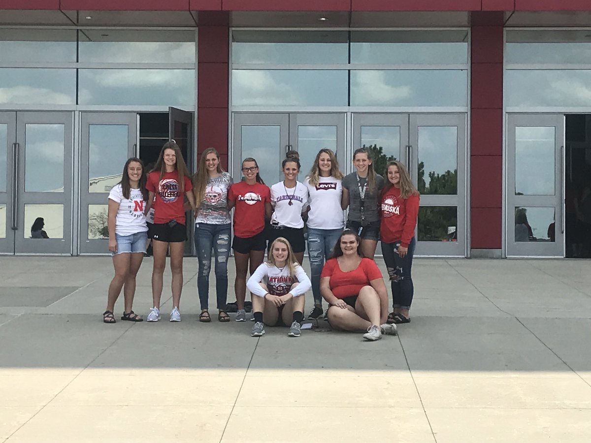 cretevball's tweet image. Ready to watch the Huskers!!! #Huskers #gbr 🏐