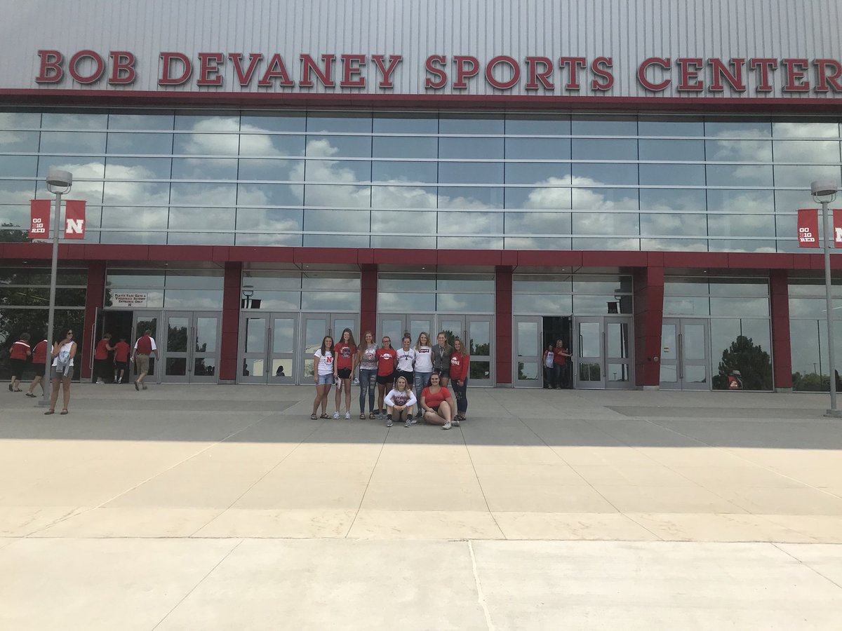 cretevball's tweet image. Ready to watch the Huskers!!! #Huskers #gbr 🏐