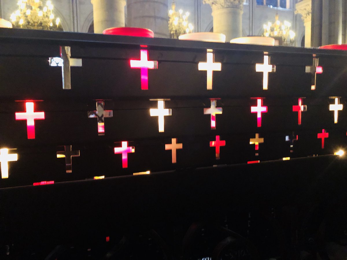 markemers0n's tweet photo. Notre Dame #NotreDame https://t.co/36sSkQIpNx
