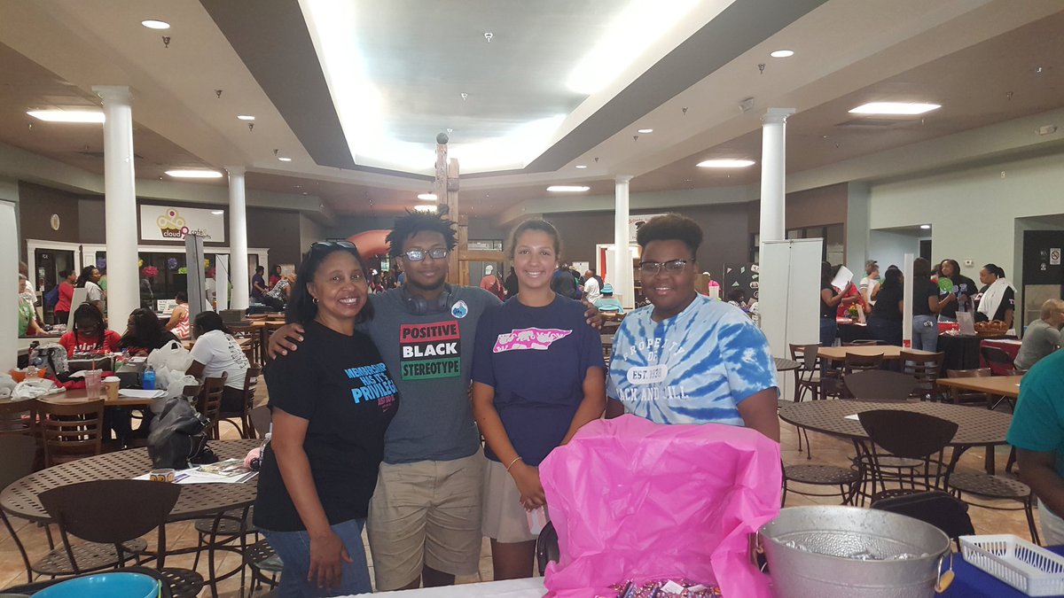 ChattMoms's tweet photo. Great day at #minorityhealthfair. Helping keep children and our community healthy. https://t.co/NDtvfKcCcV