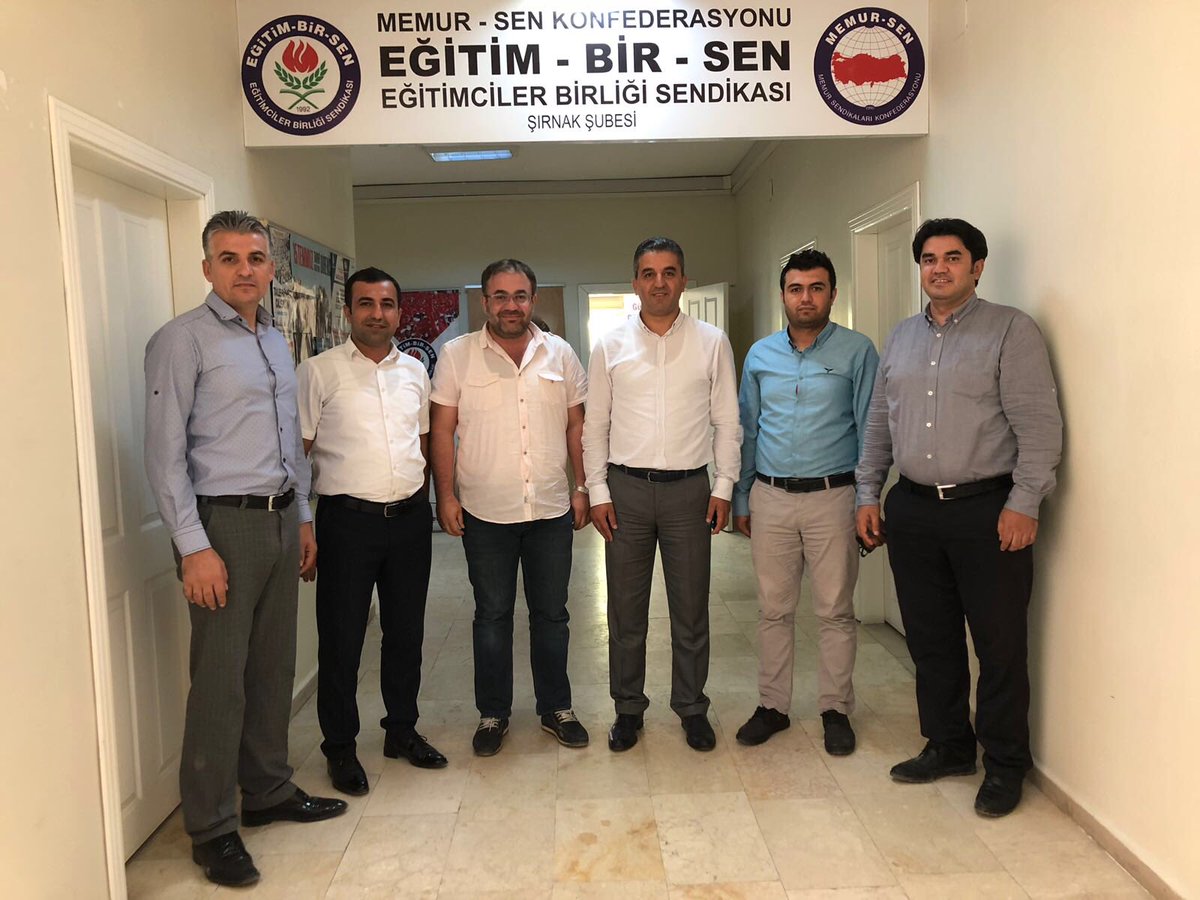 AbdullahCati's tweet photo. Rüzgar sert esince bulunduğu STK dan istifa edip istifa dilekçesini korktuklarına teslim edenler, bulunduğu makamı tırsıp terk edenler,ilçe mem müdürü olunca beni sendika ile anmayın diyenler, gizli üyelik yapanlar vs vs şimdi yönetime talip olmuşlar 🤫🤣🤣🤣 https://t.co/ODEUlSiEXZ