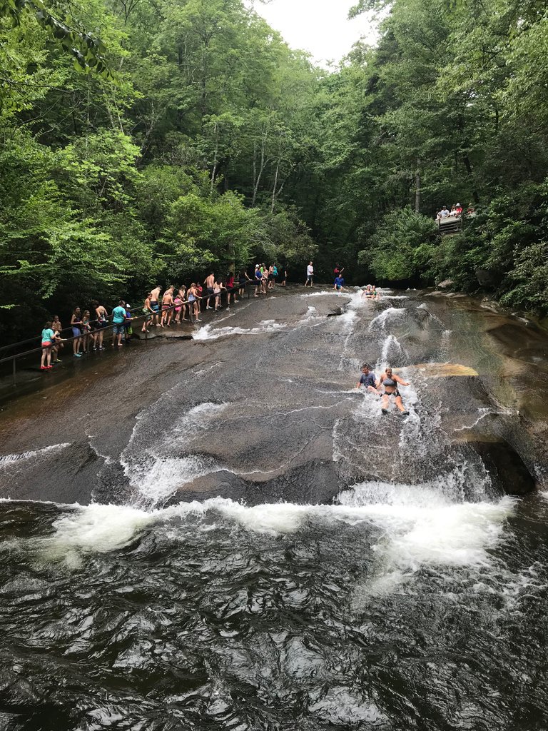 SlidingRockNC's tweet photo. Action Shot!
#Lifeguard #Lifeguardlife #summer2018 #bestjobs #funjobs #slidingrock #slidingrockNC #slidingrockfalls #pisgahnationalforest #slidefaster #waterfall #nature #outside #getoutside #thewaterisfine #water #rock https://t.co/KdRzurAXv2