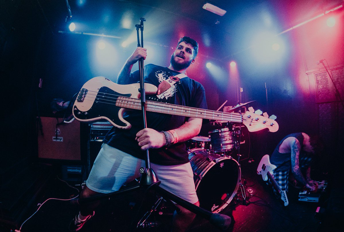 "Real bassists don't use picks"

Okay.

📷 <a href="/oliduncanson/">Oli Duncanson</a>