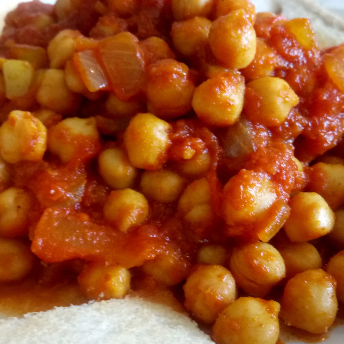 Chikad Chanay our second vegatarian all day breakfast.  How will you eat yours with Roti or Toast.

We will begin serving Tuesday the 28th

Probably the only place in Boro where these two amazing breakfasts are waiting for you