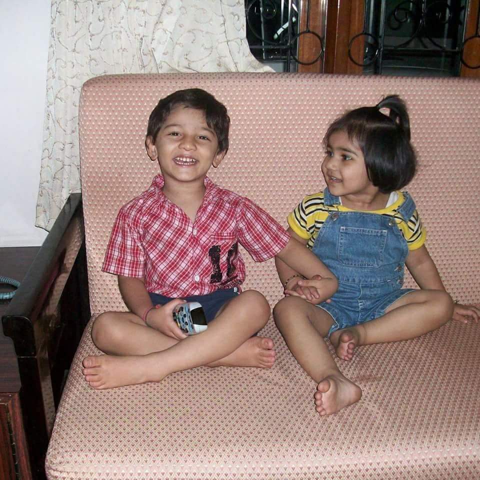 jayeshmehta377's tweet photo. @TweetinWithElan @livingwithelan #Siblinglove #ThrowbackwithElan
#ContestAlert #RakshaBandhan #ElanStyle #LivingWithElan #homedecor
"Sweet sister" @jayshreemehta83 @BhansaliDigna @22minalmehta @BhansaliAsha @shikhabhansali9 https://t.co/UkD7qNkQ53