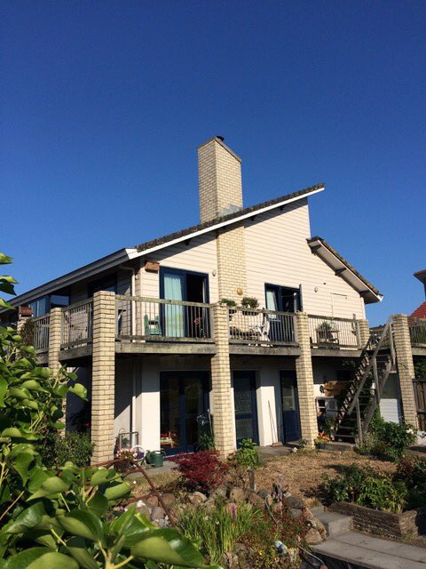 #Verkocht op #Vlieland!
Makelaardij Visser heeft doorlopend woningen in de actieve en stille verkoop.
Laat ons weten wat u zoekt, vroeg of laat vinden we ook uw droomhuis!