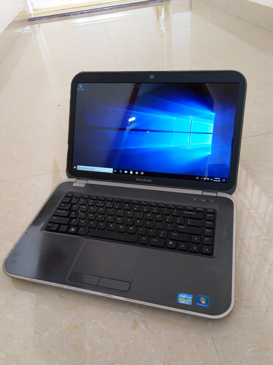 maheshumaithanu's tweet photo. 2/3 the executive used his nails and pulled the frame of screen and it came out completely. And he says that laptop frame is coming out and damaged. We can't take it! After struggle i had to fit it back and laptop is completely fine! @Flipkart @flipkartsupport https://t.co/Bstzv915AH