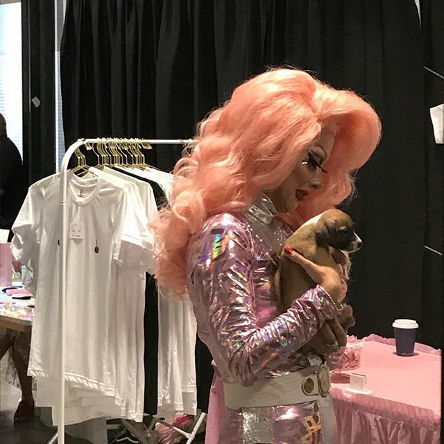 This. Is. Happening. <a href="/guyswefest/">Guys We Fest</a> @sorryaboutlastnight <a href="/citypointbklyn/">City Point</a> #guyswefest #guyswefucked #drag #puppies #uhmazing ift.tt/2nLMTF1