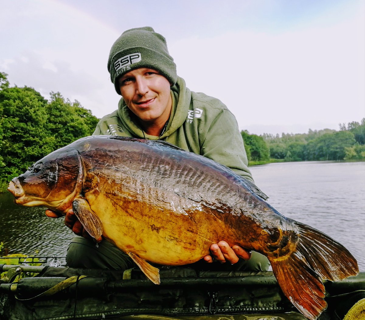 sspbaits's tweet photo. MISSION ACCOMPLISHED! - Gavin Cross with his target fish that fell to a SYSTEM-X Wafter over a bed of SYSTEM-X boilies! #TeamSSP - "Good Things Come To Those That Bait!" - https://t.co/YAiov188WQ | #SightSmellPalate #SSPBaits #SystemX #MonsterX #SSPElements #AllSeasonSystemX https://t.co/nTdCURXem2