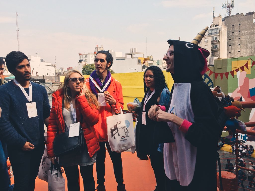 Find the unicorn 🦄! <a href="/slsoftworks/">flaki</a> is giving away stickers around the venue 🔍✨ #CSSConfAr