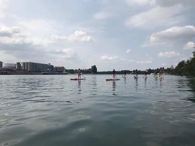 project7iii's tweet photo. Jetzt anmelden für unsere letzten #SUP Kurse 5 Minuten von #Basel in unserem scheene #Rhy!
#baselerleben #baslerleckerli #lovebasel #baselentdecken #baselswitzerland https://t.co/TXuhFzgQVi https://t.co/4mC9dvNXpk