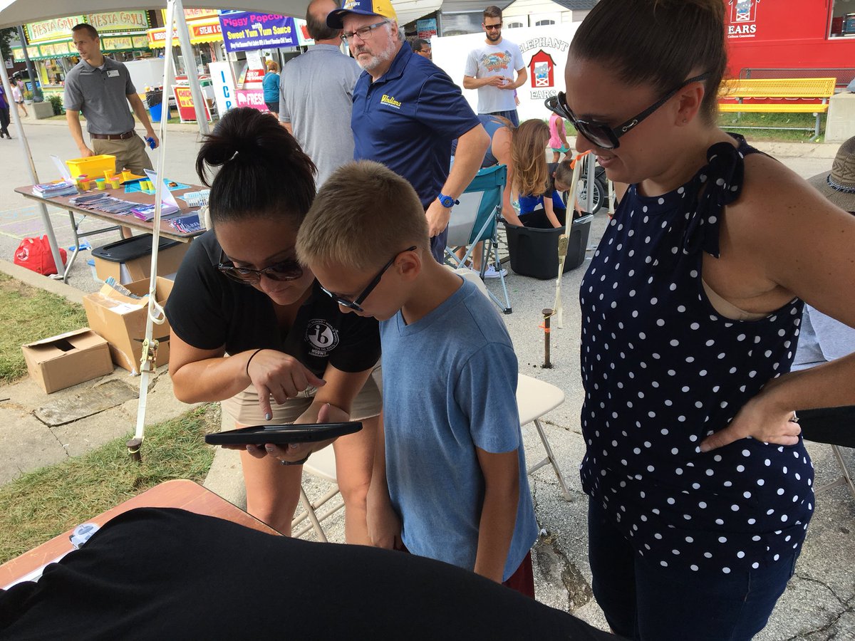 EducateIN's tweet photo. STEM Education encompasses critical thinking and problem solving skills. #IndyStateFair goers (young and old) are packing our STEM tent located on the midway to experience this type of learning. @AMcCammon_IDOE https://t.co/FtcFlQd4Aa
