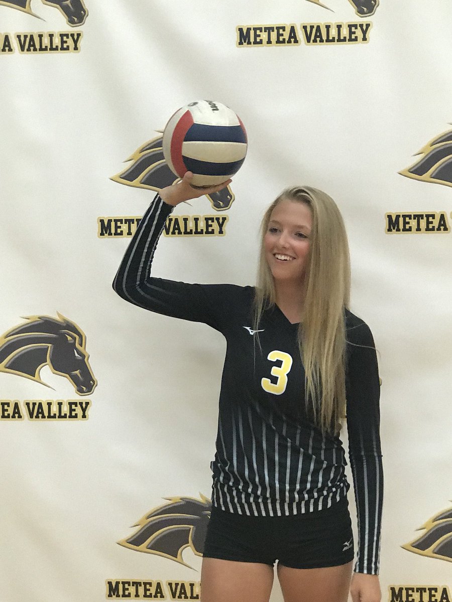 meteagirlsvb's tweet photo. Meet your 2018 team: Freshman Regan Holmer #mediaday https://t.co/1dJUowA9Jm