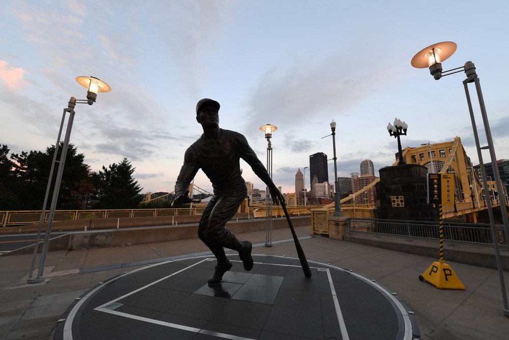 Happy birthday, Roberto Clemente, born 84 years ago today. Photo via 