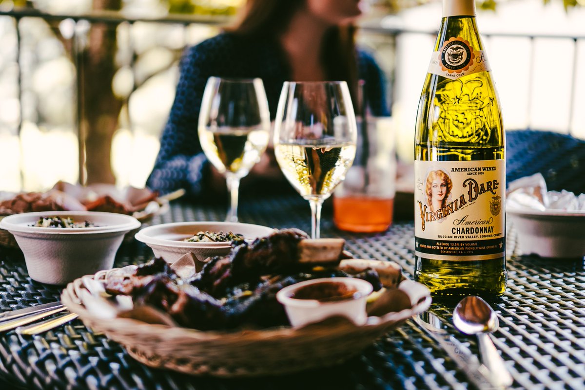 weroeats's tweet photo. Cheers to Virginia Dare, born on this day in 1587! Celebrate with us for lunch today, then head next door to the @virginiadarewin tasting room for case specials on their award-winning flagship wines all day long. 🎉 🍷 https://t.co/ma3wcYN1A2