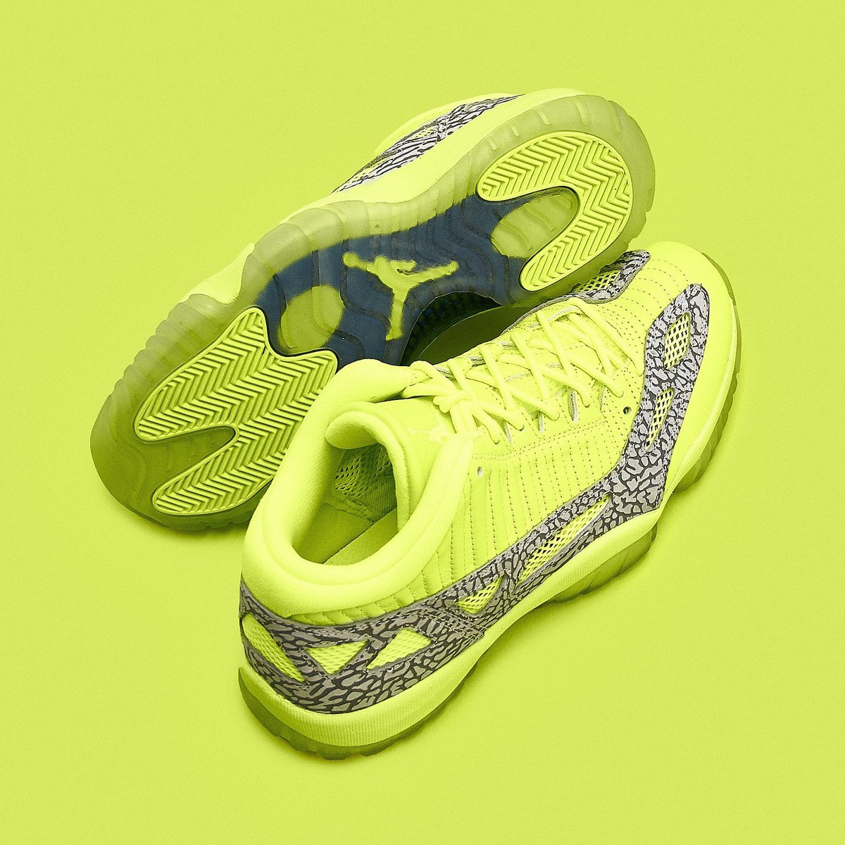 jordan 11 ie highlighter pack
