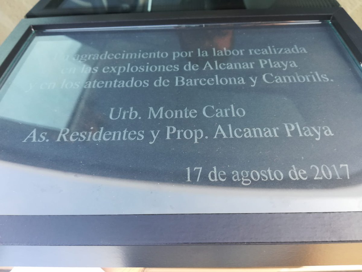 AlcanarAJ's tweet photo. L'Ajuntament, entre altres organismes i persones, ha rebut un reconeixement per part dels veïns i veïnes de la urbanització de Montecarlo per la gestió feta després de les explosions a la zona ara fa un any. El consistori agraeix sincerament aquest reconeixement #16Ago #17ACR https://t.co/CMcjCmIPCa