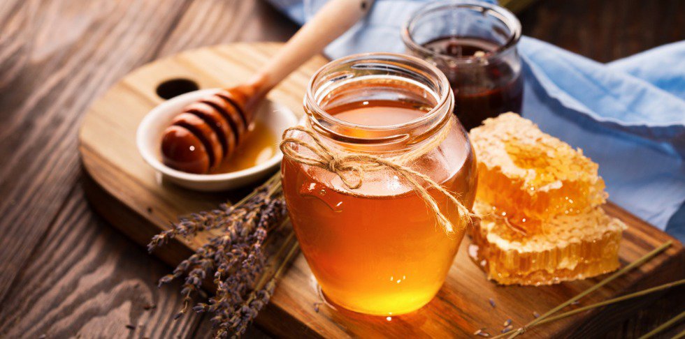 Have you ever wondered how raw honey is made? Our new article shows you how it's done! spr.ly/6014Dv8w6