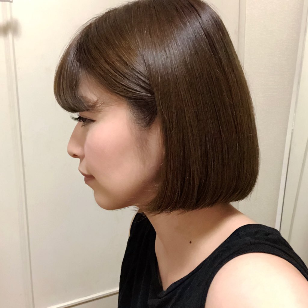 なみん𓅪 美容院行ってきた 3センチくらい切った サッパリした また髪の毛暗くなったなぁ もっと明るくなりたーい ボブ定着 ボブヘアー アッシュカラー