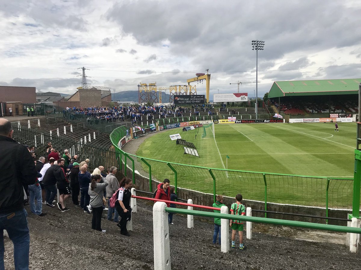 HoughtonHooTwo's tweet image. Glentoran v Coleraine 18.08.18 at athe Oval #Groundhopping #glentoranfc #colerainefc