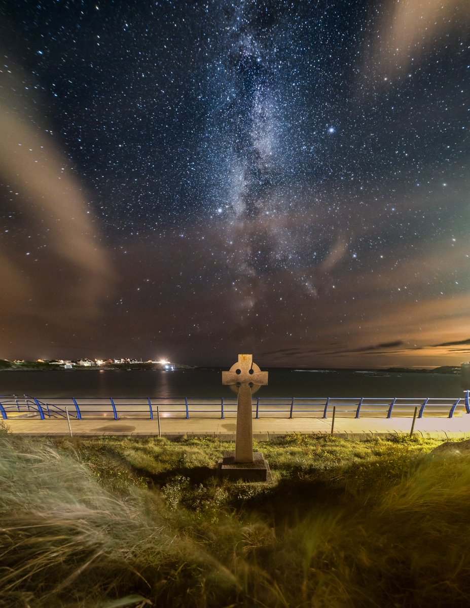 #treaddurbay #Anglesey by night
#milkyway #astrophotography