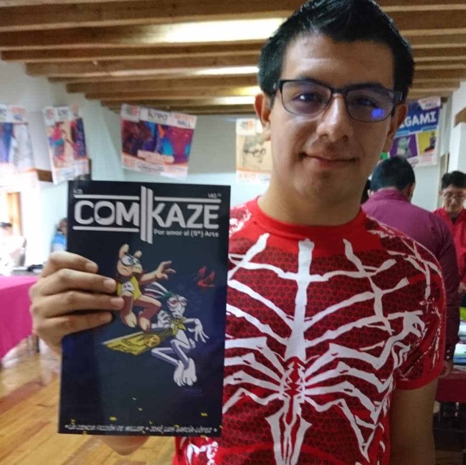 ComikazeRevista's tweet photo. #ComikazeReporta Contentos en la #ExperienciaSanCrisCon, estrenando número y lectores. #Comikaze10Años https://t.co/YEMGlZLpfd
