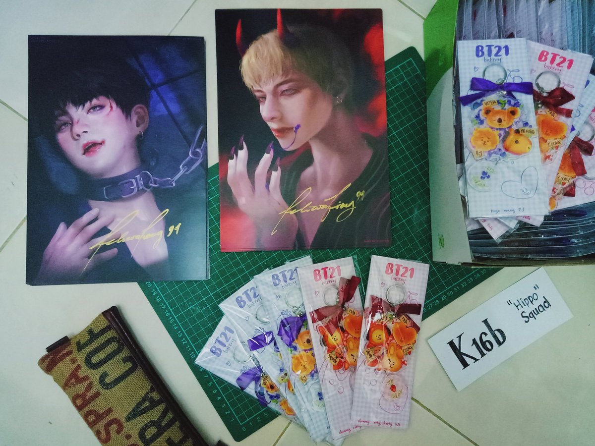 feiliang__'s tweet photo. All set! Ready for tomorrow @comifuro 
Please do come and say hi!

#cfxi #cf11 #comifuroXI #comifuro11 #BTS #bt21 #btsfanart #bt21fanart https://t.co/eAPmwYH5Ii