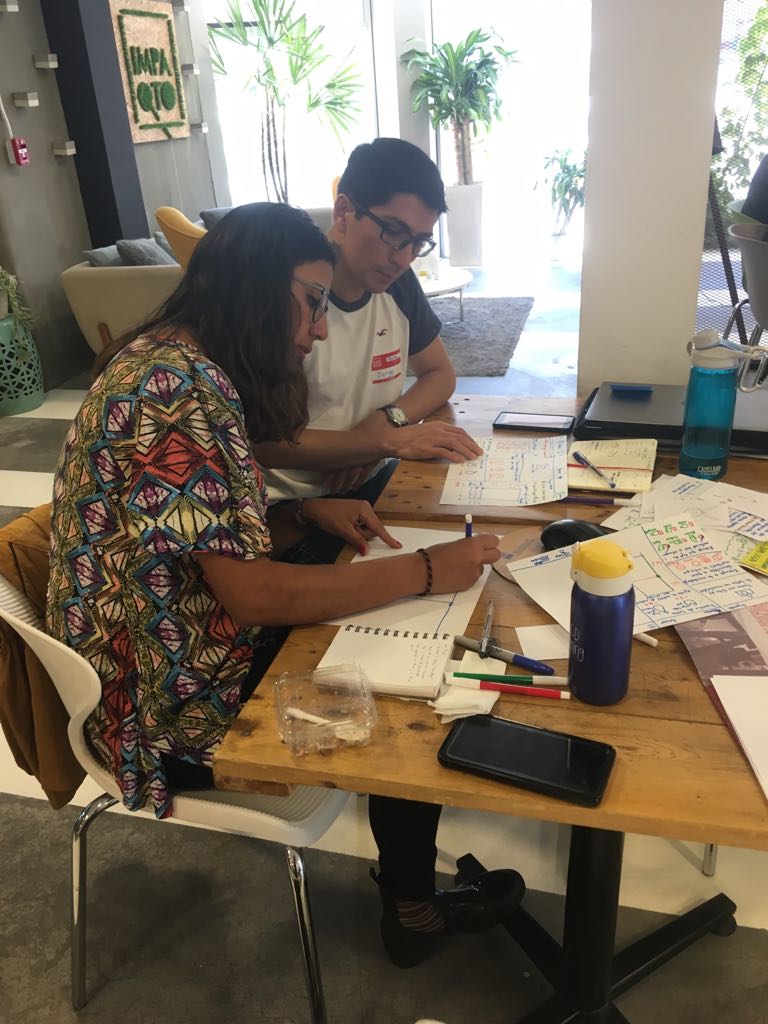 IMPAQTOec's tweet image. Estamos en el segundo día de #IMPAQTOLabTECH #Google #Launchpad con la facilitación de @assoritam y @nicobf utilizando #DesignSprint para resolver los retos de los emprendedores
