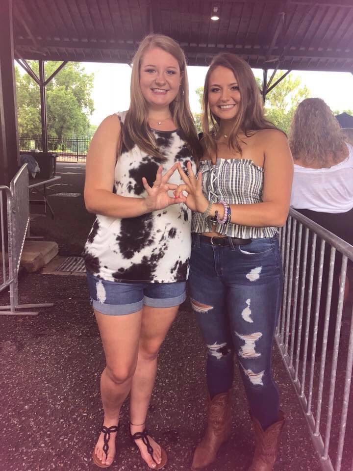 Classes start Monday! We can’t wait to see everyone around campus! Make sure to stop by the tables in front of Goodwyn to learn more about recruitment!! #ZTA #aumrec18 #gogreek