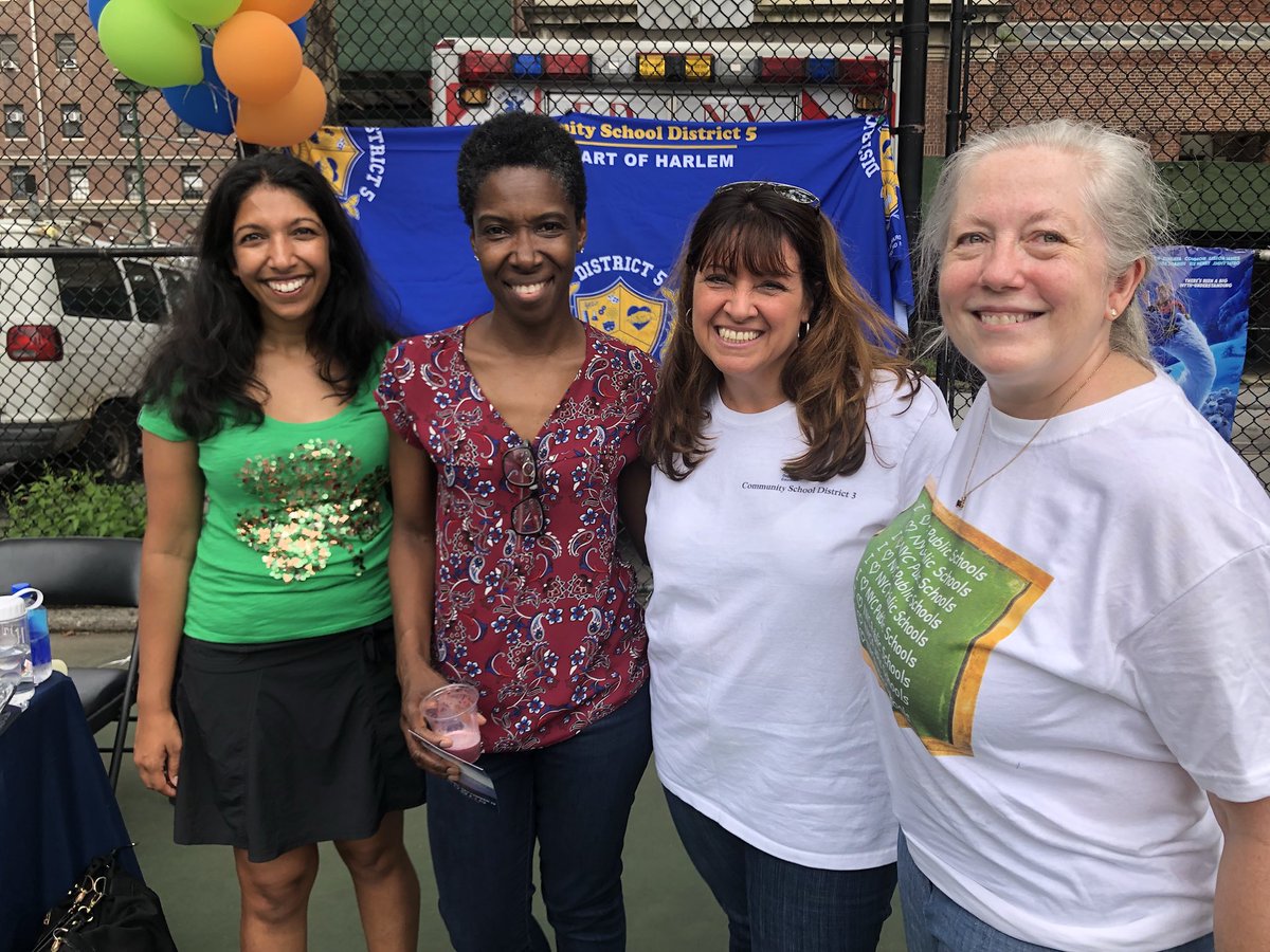 DP_Educator's tweet photo. NYC school districts 3 and 4 in the @HarlemWeek House!  @DOEChancellor @RSAMS377 @CEC3NYC @D3Supt @aestrel3 https://t.co/0gNcURpAye