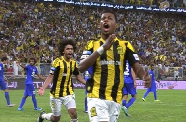 Etuesar's tweet photo. @iFeOtb شاهد مباراة #الاتحاد_الهلال 
شاهد من هنا
https://t.co/fIKEOQtNex 
#الهلال_الاتحاد https://t.co/OcLLXuQMzA