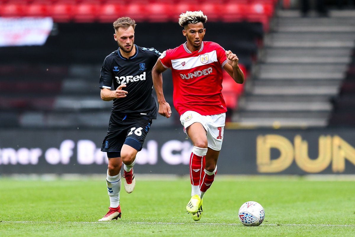 📸 View images from #BristolCity's latest <a href="/SkyBetChamp/">Sky Bet Championship</a> clash in BS3.

Full gallery » facebook.com/pg/bristolcity…

#BRCvMID