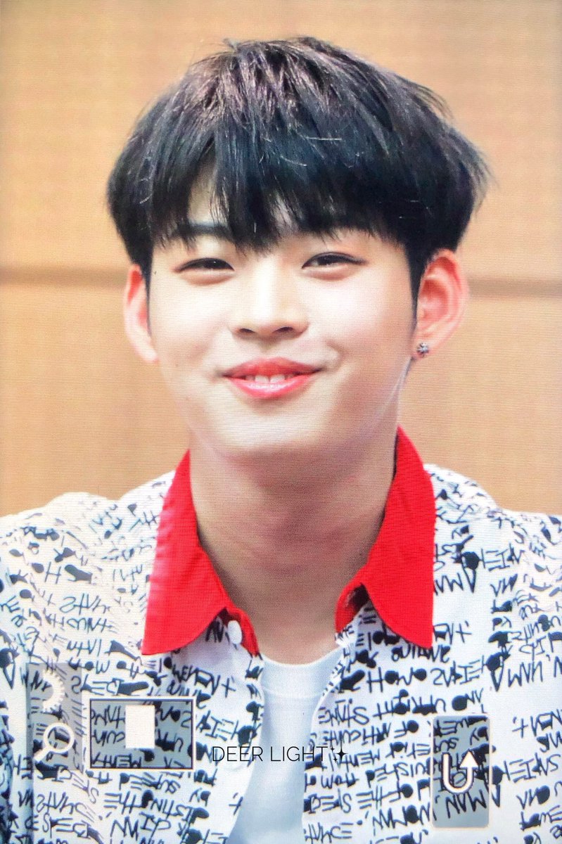 DEERLIGHT_hj's tweet photo. 180818 #세젤남효지니 @WM_ONOFF

앞니 뾱 귀여움도 뾱 😲

#온앤오프 #ONF #ONOFF #オンエンオフ #おねのぷ #김효진 #효진 #HYOJIN #ヒョジン #디어라잇 https://t.co/kjWTruL224