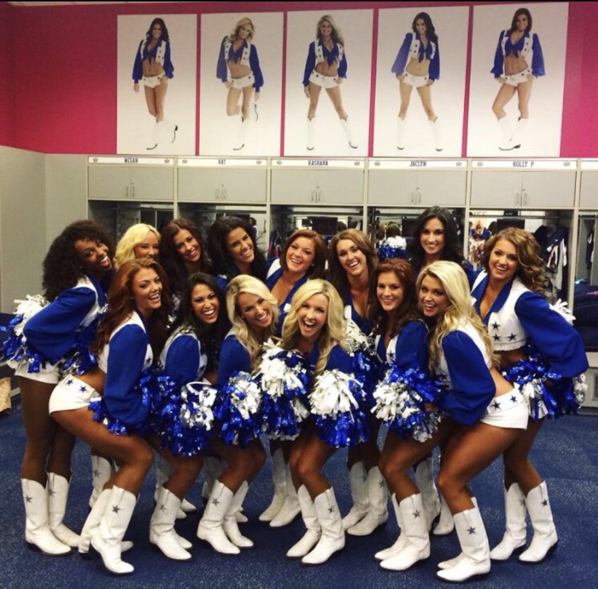 kashgarrett's tweet photo. And just like that, we’re back @ATTStadium for #CINvsDAL 🏈👊🏼 so excited to take the field with some amazing new sisters for the first time. Throwing it back to #myrookieyear with the best friends ever https://t.co/dYm1UQQkgJ