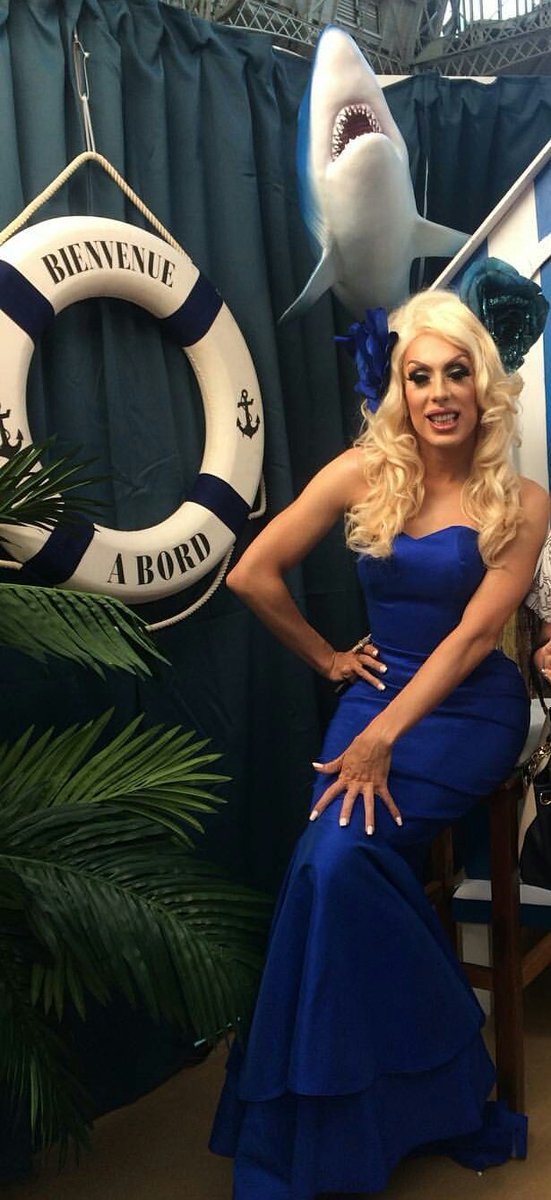 AlaskaSmiling's tweet image. 💙 Dragworld day 1 💙