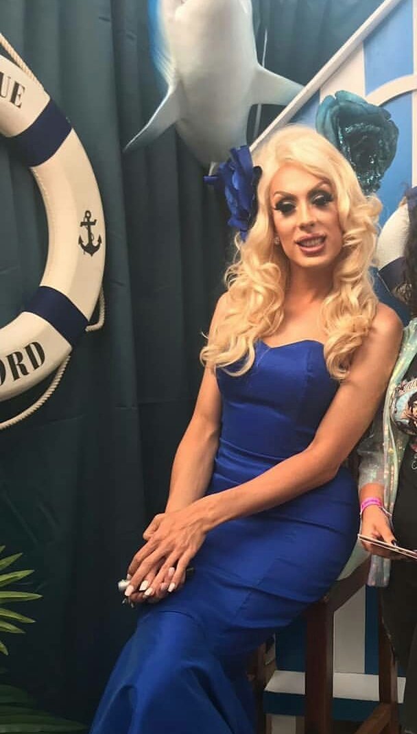 AlaskaSmiling's tweet image. 💙 Dragworld day 1 💙