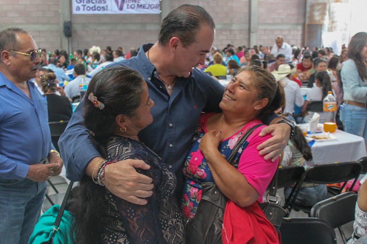 VillarrealGTO's tweet photo. Muchas gracias a todos los que cuidaron y defendieron el voto de los sanmiguelenses a favor del desarrollo y el progreso. Ganamos como equipo una elección, ahora #Juntos Venceremos. El @PANGuanajuato @CENPAN @VillarrealRic @veroagundis No les vamos a fallar! En #SMA #VieneLoMejor https://t.co/G3VANpubfq
