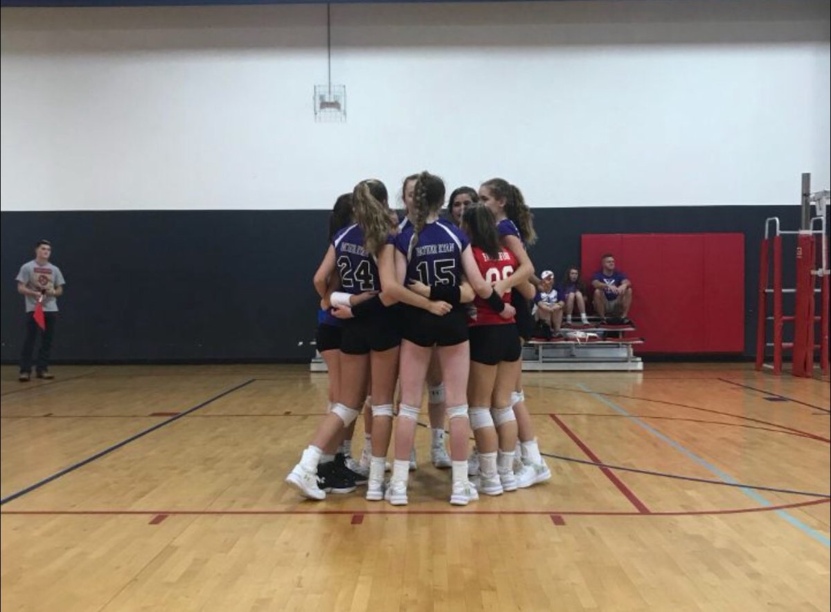 frhsvb's tweet image. JV finished 2nd at the Riverdale JV event vs Ravenwood in 3! These ladies battled it out all weekend! #trueteam #choosejoy