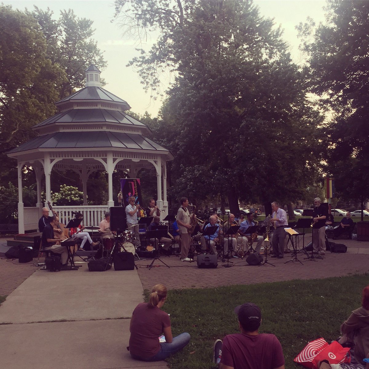 <a href="/ArtsInAugust/">Arts in August</a> is just perfect in Lincoln Park tonight with <a href="/clejazzo/">ClevelandJazz</a> <a href="/ArtsRenTremont/">Arts Renaissance Tremont</a> <a href="/CPTCLE/">cptcle</a> @KerryMcCormack1 <a href="/cleveLANDstudio/">cleveLANDstudio</a> <a href="/CuyArtsC/">CuyahogaArts&Culture</a> <a href="/OhioArtsCouncil/">Ohio Arts Council</a>
