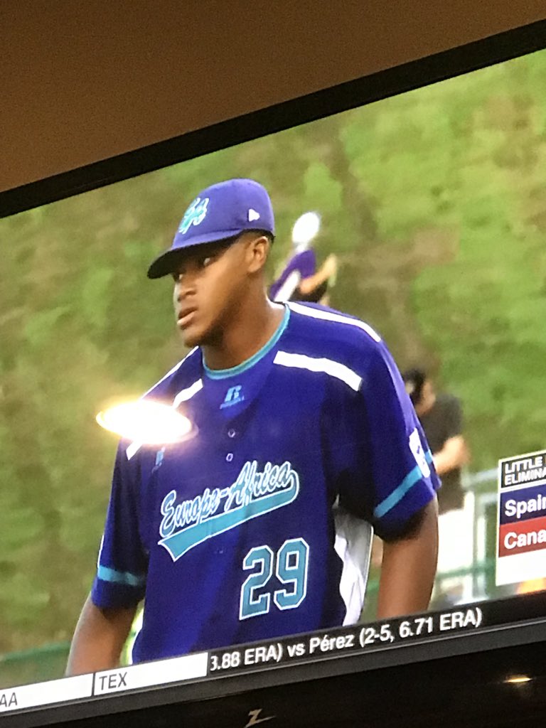 minimeade0's tweet photo. @SHAQ are u on the mound tonight?? https://t.co/wSSx3fzYxp