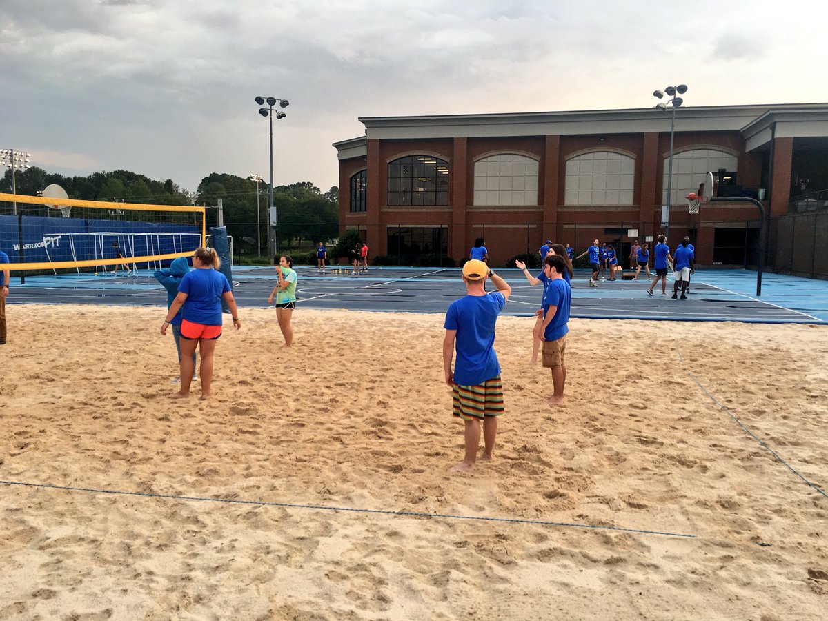 SWU_StudentLife's tweet image. Rain? Who cares 🤷🏽‍♂️ #SWUMoves #TeamSWU #SWUlife