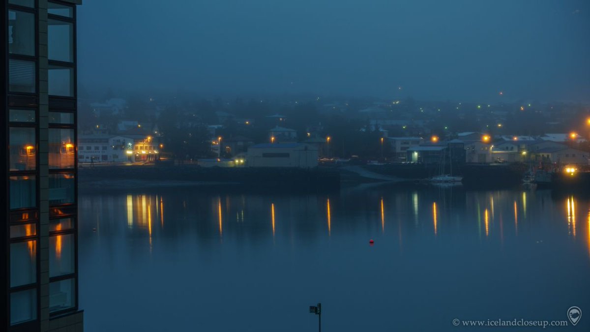IcelandCloseup's tweet photo. Foggy night in Hafnarfjörður. #iceland #hafnarfjordur #visithafnarfjordur https://t.co/WaoKEmtS4Y